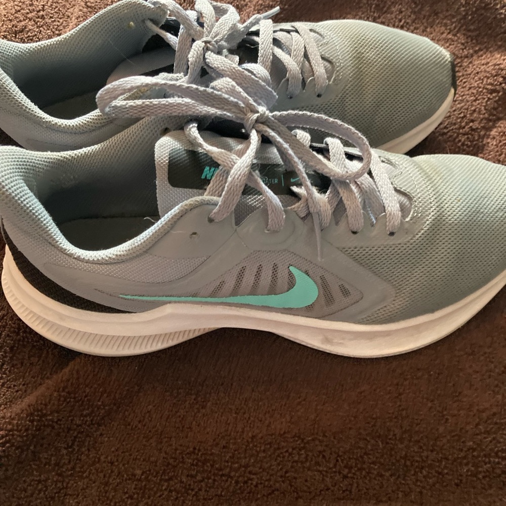 Women’s Nike downshifters size 8